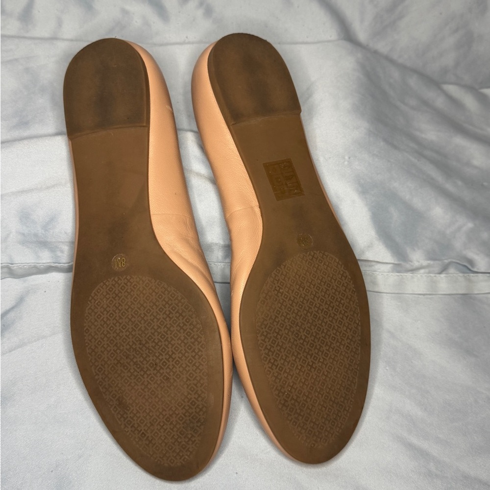 Tory Burch Leather Logo Flats Nude Beige – Size 8M - Picture 6 of 8